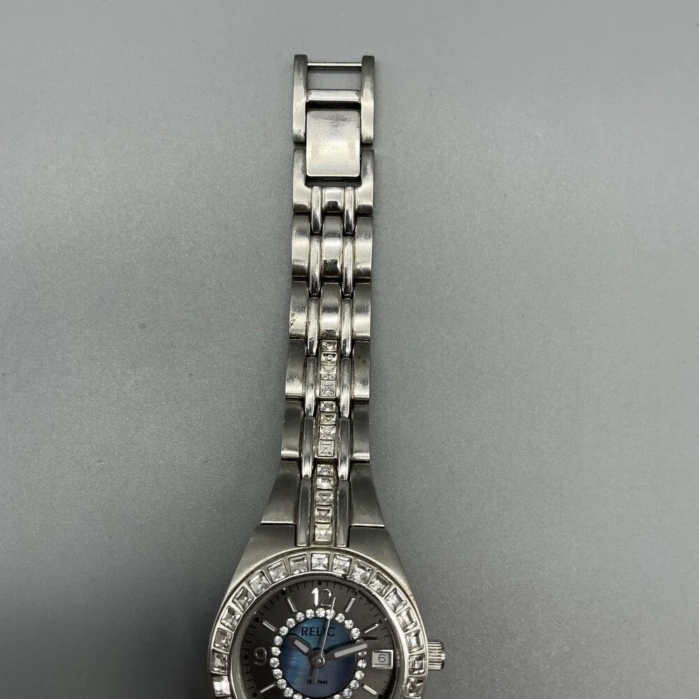 Relic ZR11774 Womens Watch 26mm Blue Gray Crystals Silver Tone New Battery 6.75